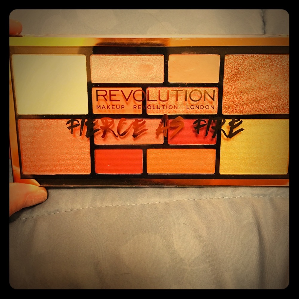 Makeup Revolution Face/Eye Pallet Fierce as Fire